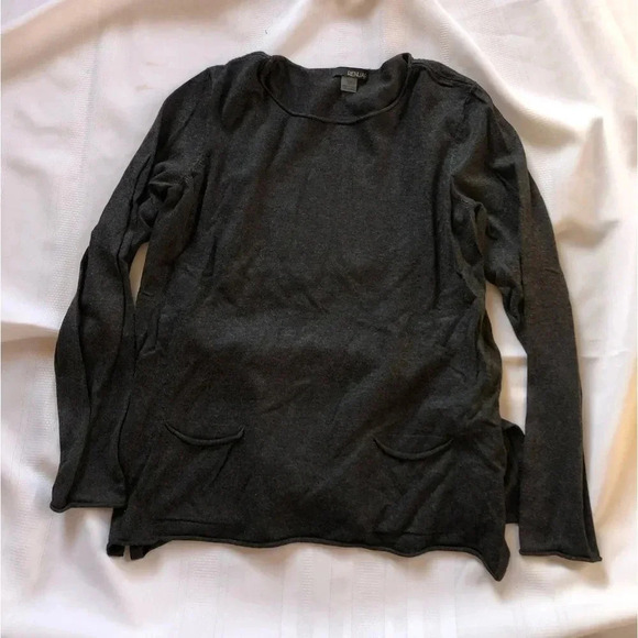 Loose Fitting Lightweight Knit Sweater - Picture 3 of 13